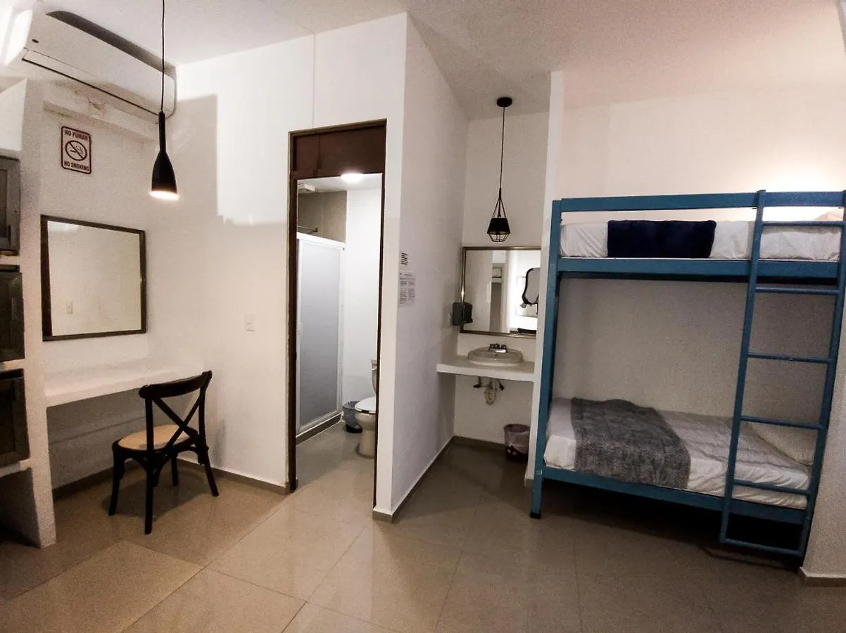 Lezzoto Hostel Boutique 2,5 Playa del Carmen